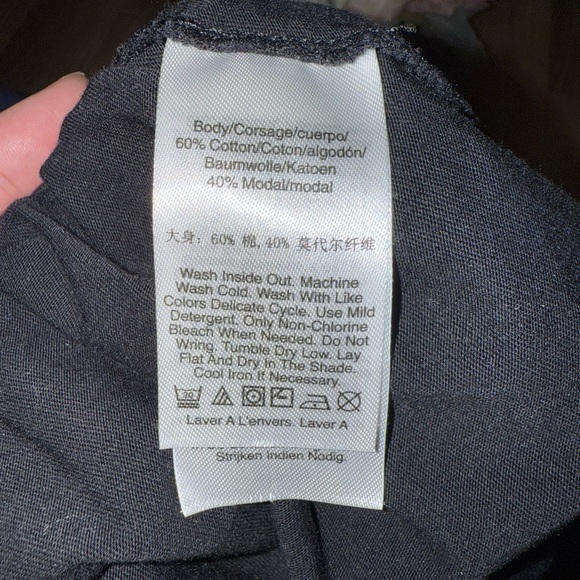 2 DKNY Women’s T-Shirts - Picture 9 of 10